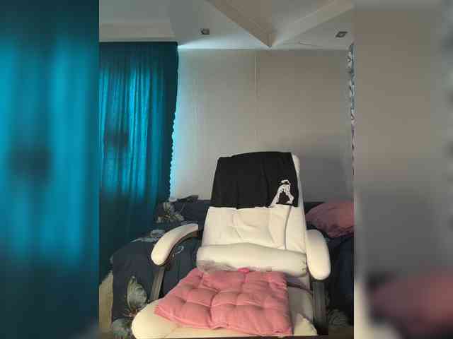 Eva-Bella webcam