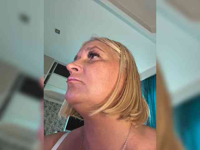 Eva-Bella webcam