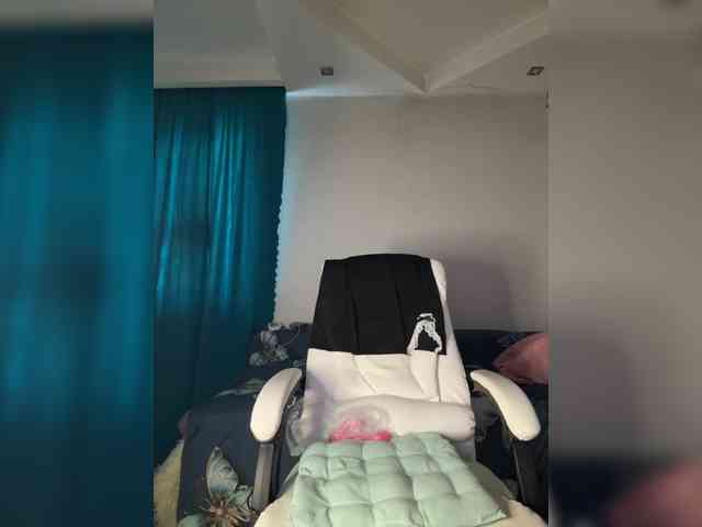Eva-Bella webcam