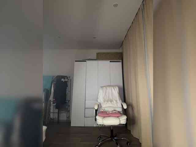 Eva-Bella webcam