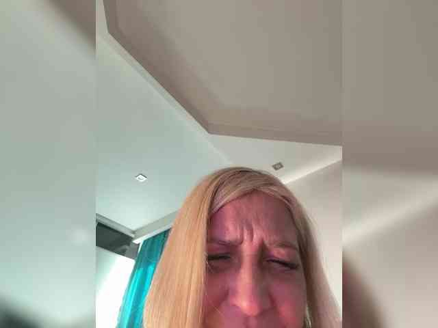 Eva-Bella webcam