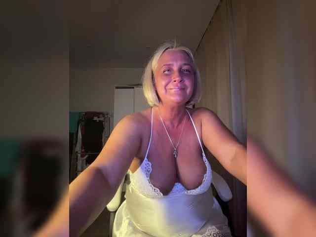 Eva-Bella webcam