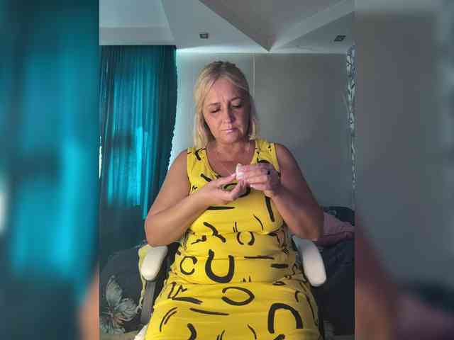 Eva-Bella webcam