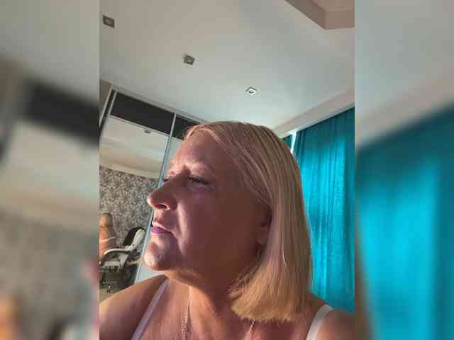Eva-Bella webcam