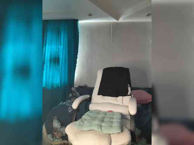 Eva-Bella webcam
