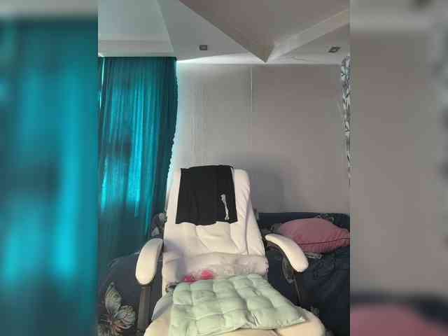 Eva-Bella webcam