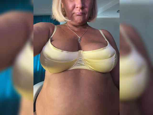 Eva-Bella webcam