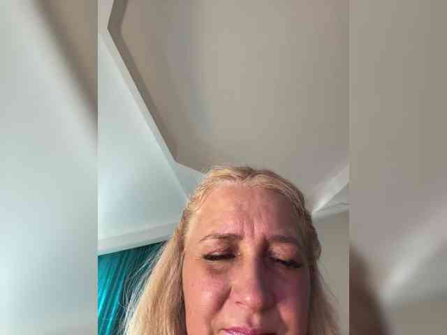Eva-Bella webcam