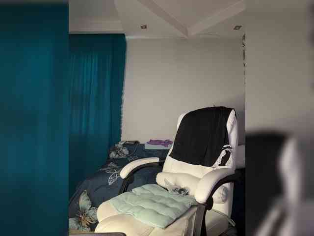 Eva-Bella webcam