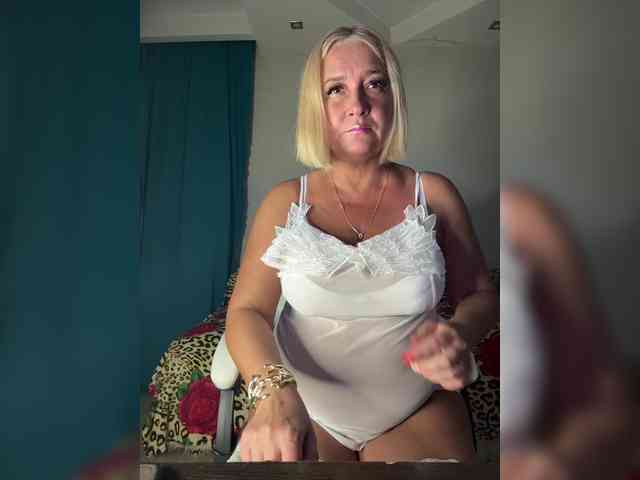 Eva-Bella webcam