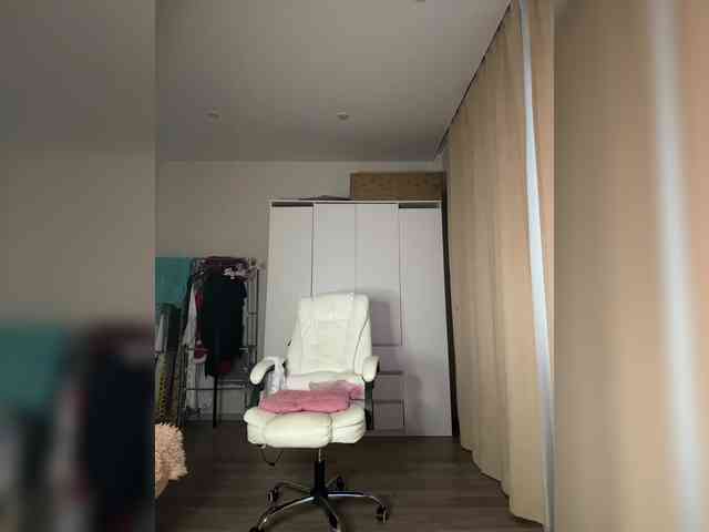 Eva-Bella webcam