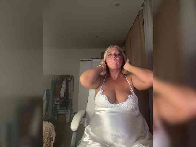 Eva-Bella webcam