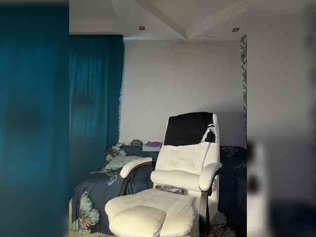 Eva-Bella webcam