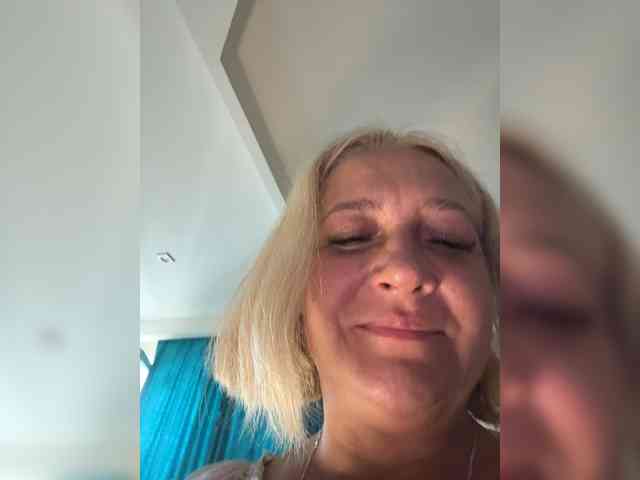 Eva-Bella webcam