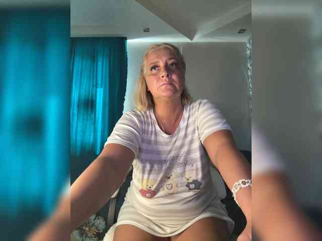 Eva-Bella webcam