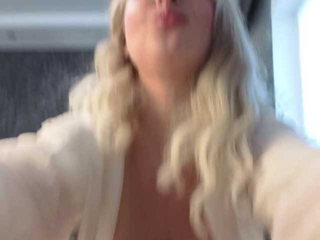 BlondieGirl live cam on BongaCams