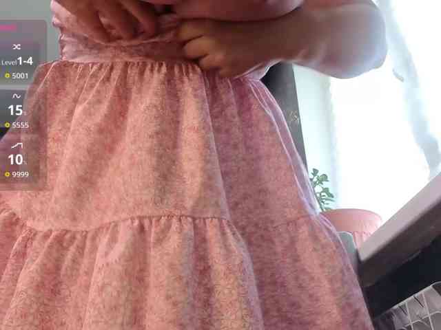 BlondieGirl webcam