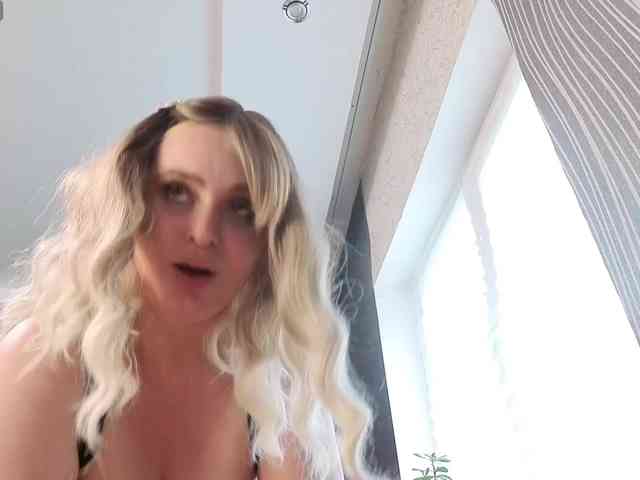 BlondieGirl