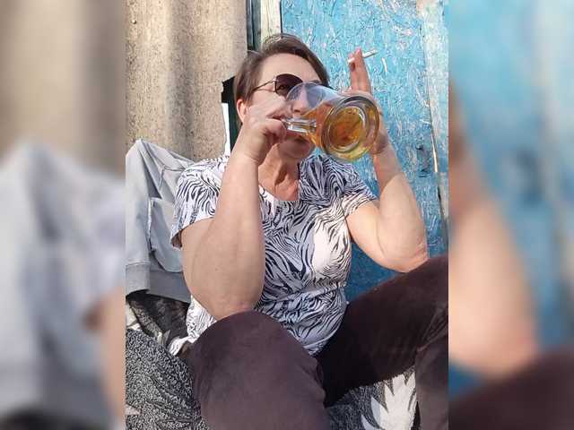 LizaLuxer's BongaCams show and profile