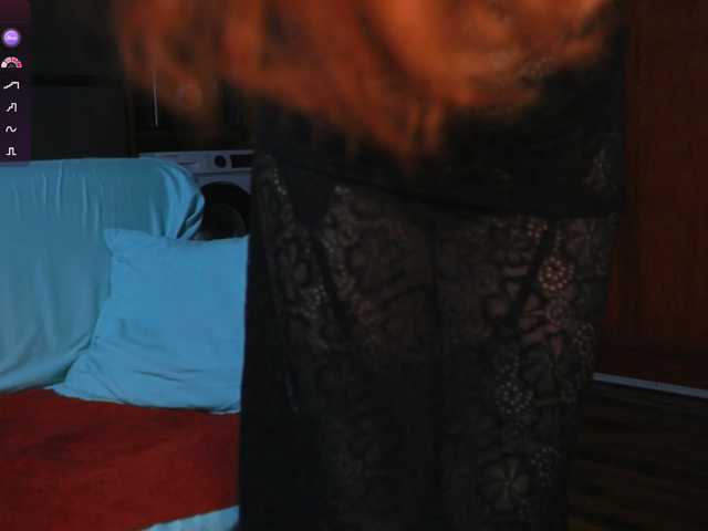 KarinaRouge live cam on BongaCams