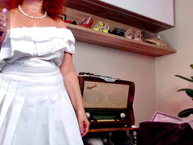 Karen_Roux webcam