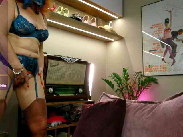 Karen_Roux webcam