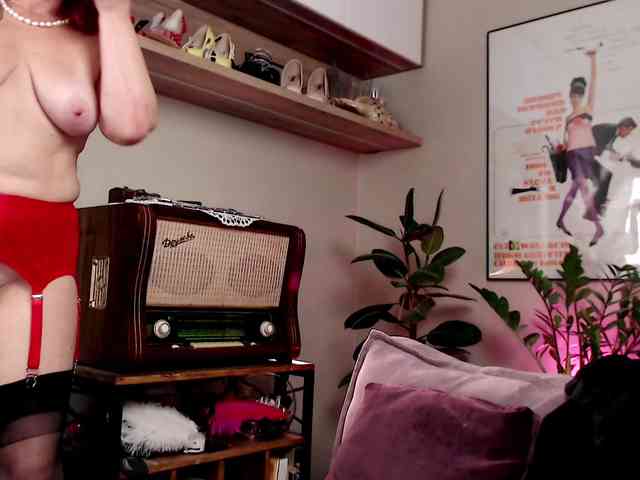 Karen_Roux webcam
