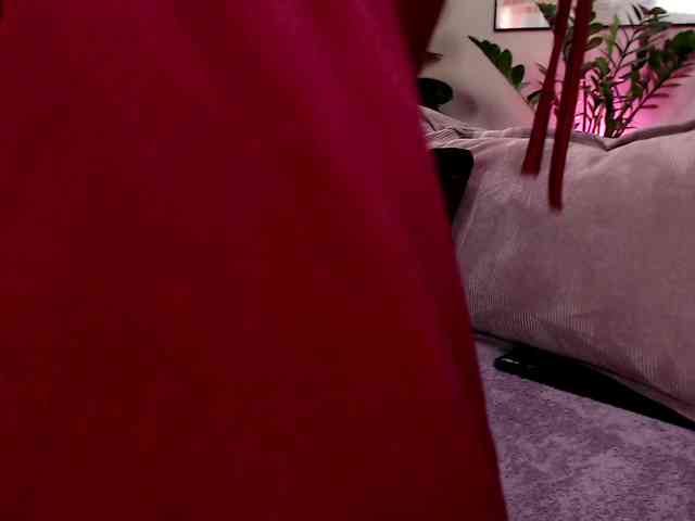 Karen_Roux webcam