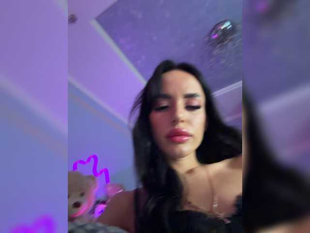 Hotgirlanasta live cam on BongaCams