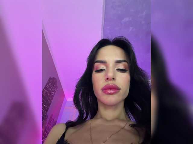 Hotgirlanasta live cam on BongaCams