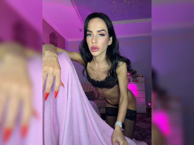 Hotgirlanasta live cam on BongaCams