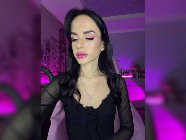 Hotgirlanasta live cam on BongaCams