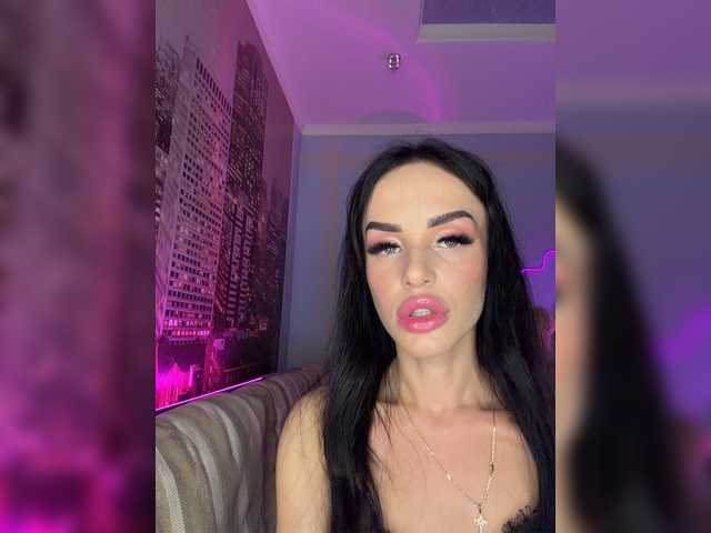 Hotgirlanasta live cam on BongaCams