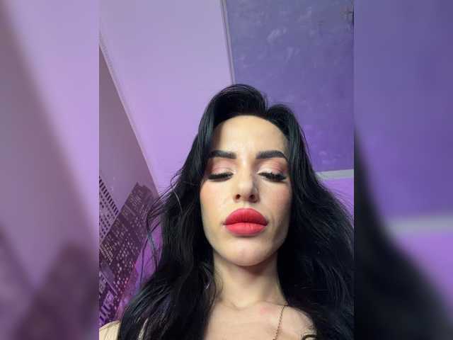 Hotgirlanasta live cam on BongaCams