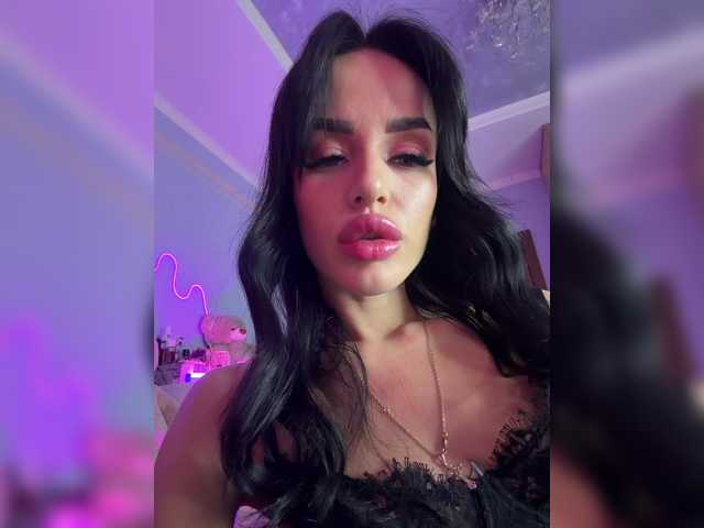 Hotgirlanasta live cam on BongaCams