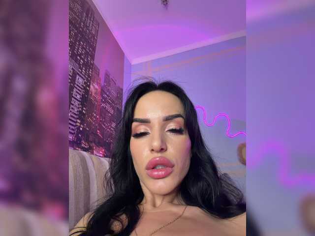 Hotgirlanasta live cam on BongaCams