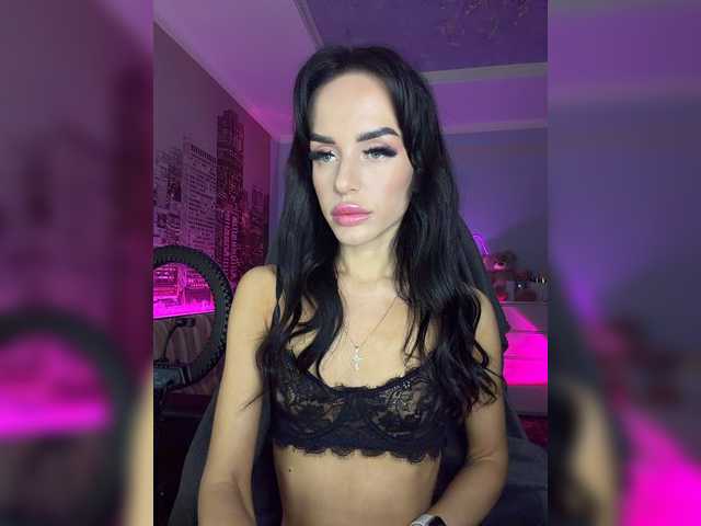 Hotgirlanasta live cam on BongaCams