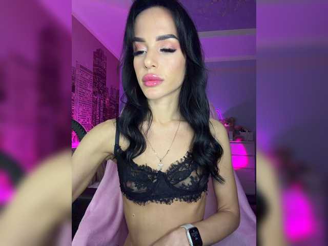 Hotgirlanasta live cam on BongaCams