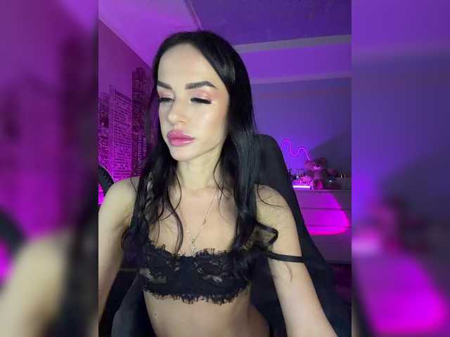 Hotgirlanasta live cam on BongaCams