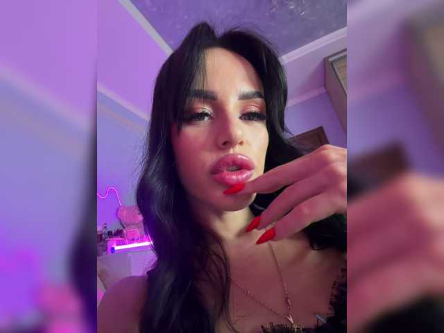 Hotgirlanasta live cam on BongaCams