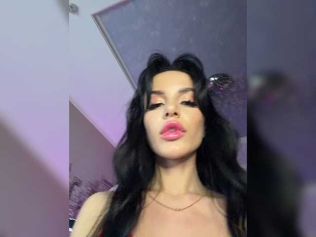 Hotgirlanasta's BongaCams show and profile