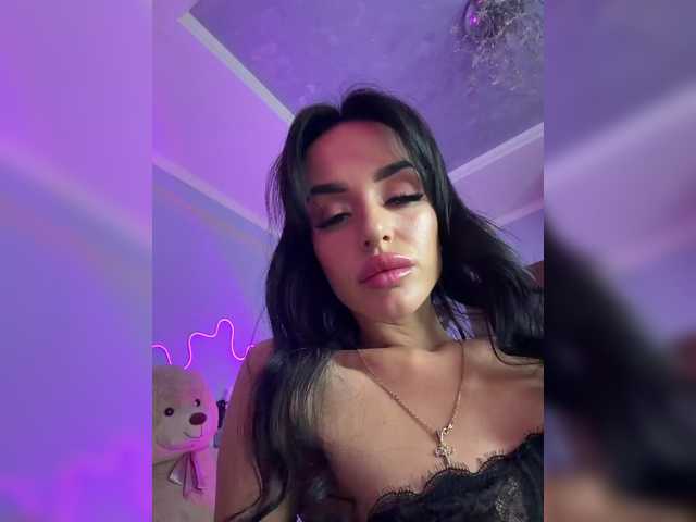Hotgirlanasta live cam on BongaCams