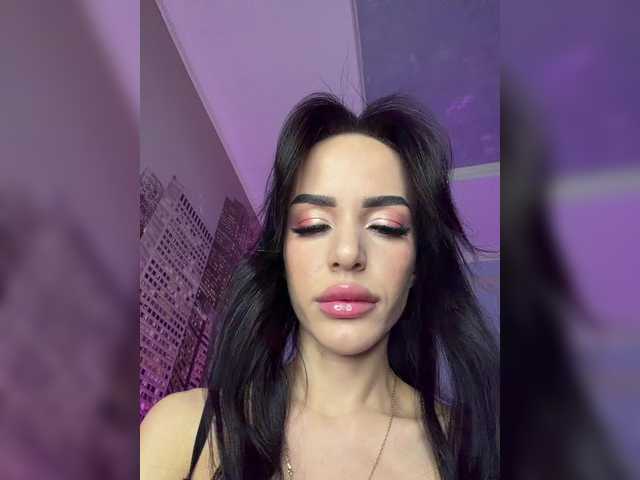 Hotgirlanasta live cam on BongaCams