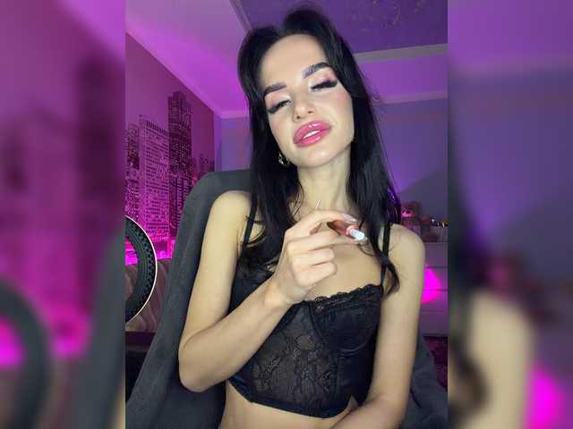 Hotgirlanasta live cam on BongaCams