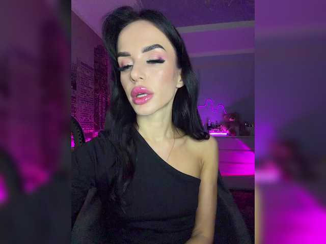 Hotgirlanasta live cam on BongaCams