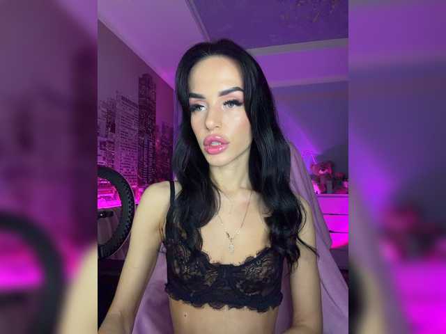 Hotgirlanasta live cam on BongaCams