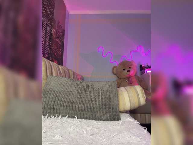 Hotgirlanasta live cam on BongaCams