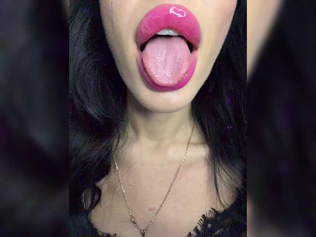 Hotgirlanasta live cam on BongaCams