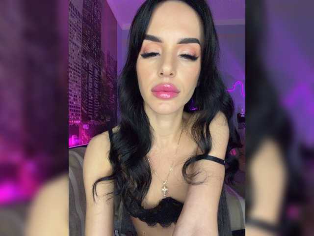 Hotgirlanasta live cam on BongaCams
