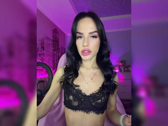Hotgirlanasta live cam on BongaCams